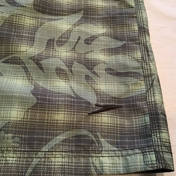 SPEEDO Men’s Swim Trunks tropical green print XL - Picture 7 of 8